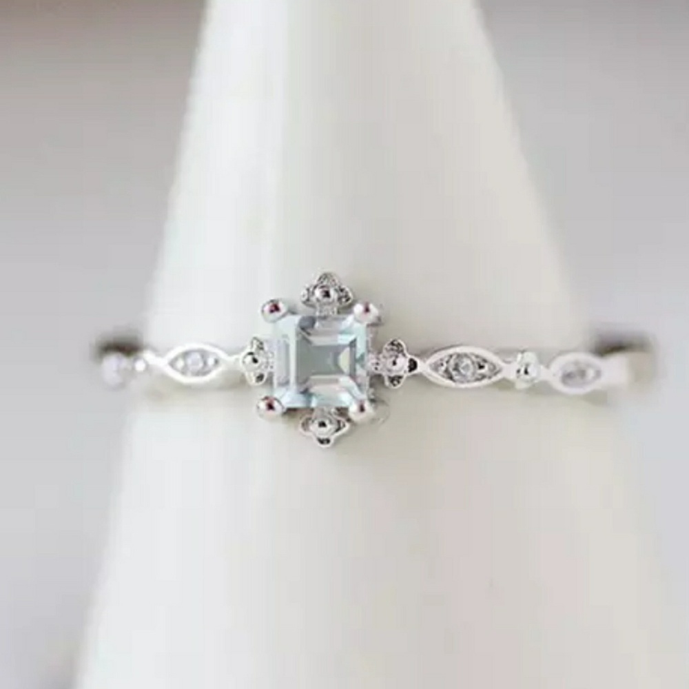 NEW Delicate Square Blue Stone Ring - Picture 4 of 5